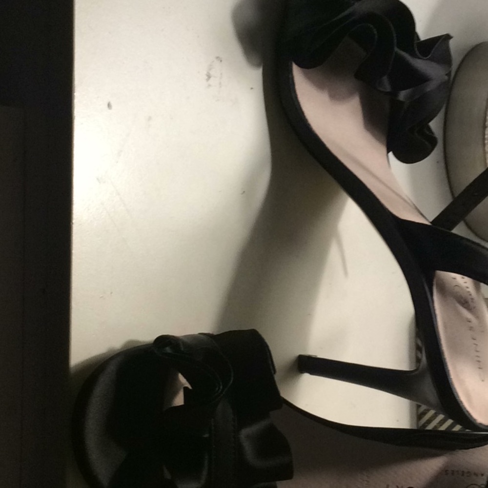 Heels - Picture 2 of 4